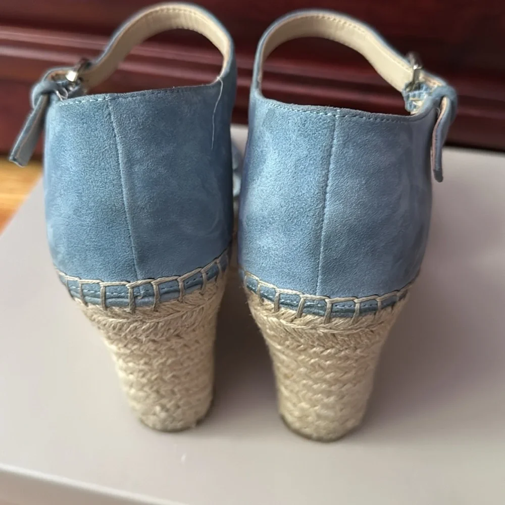Marc Fisher pretty suede